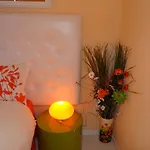 Apartment Orange Flower 1 *