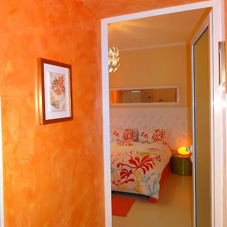 شقة Orange Flower 1 *
